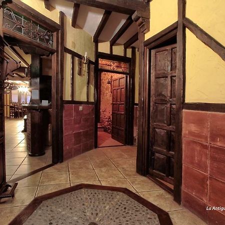 Hostal La Antigua Botica Pasarón Exterior foto