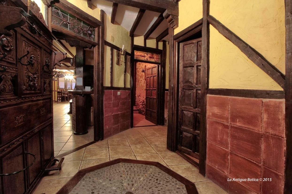 Hostal La Antigua Botica Pasarón Exterior foto